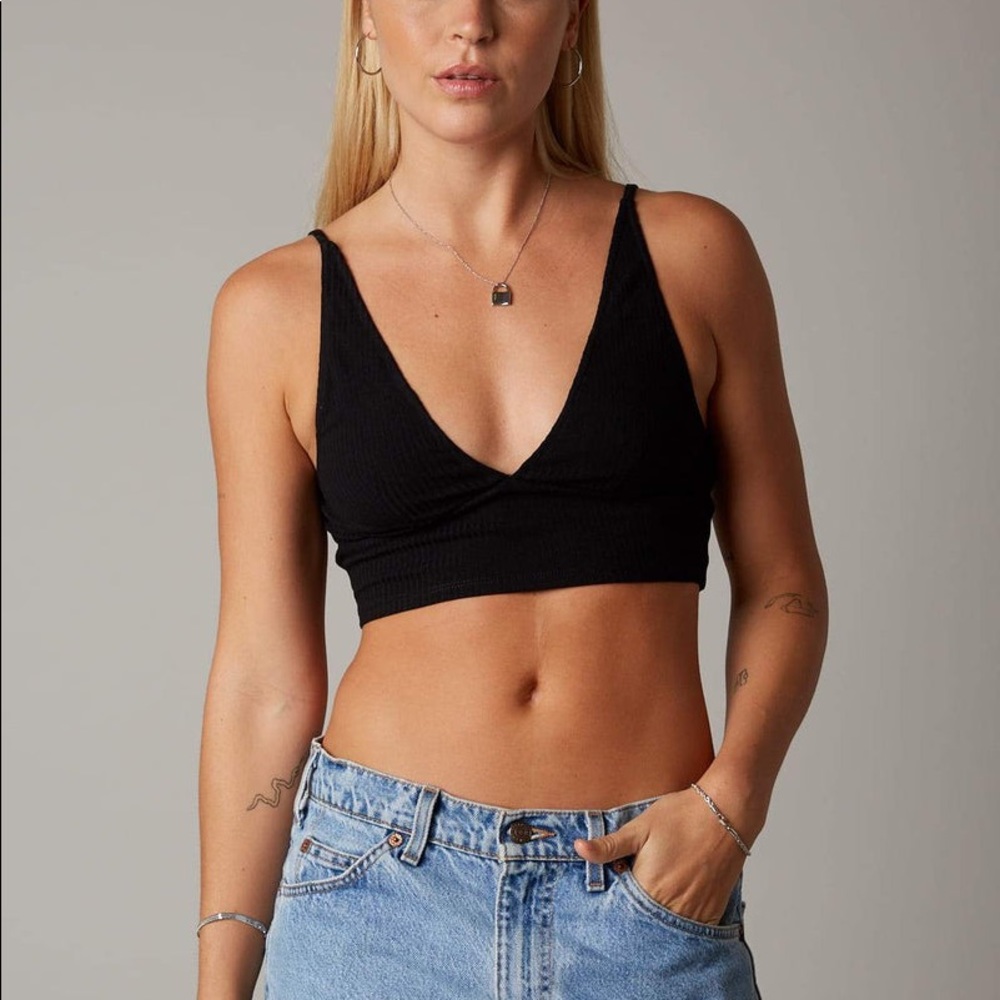 NIA - Ribbed Bralette Black